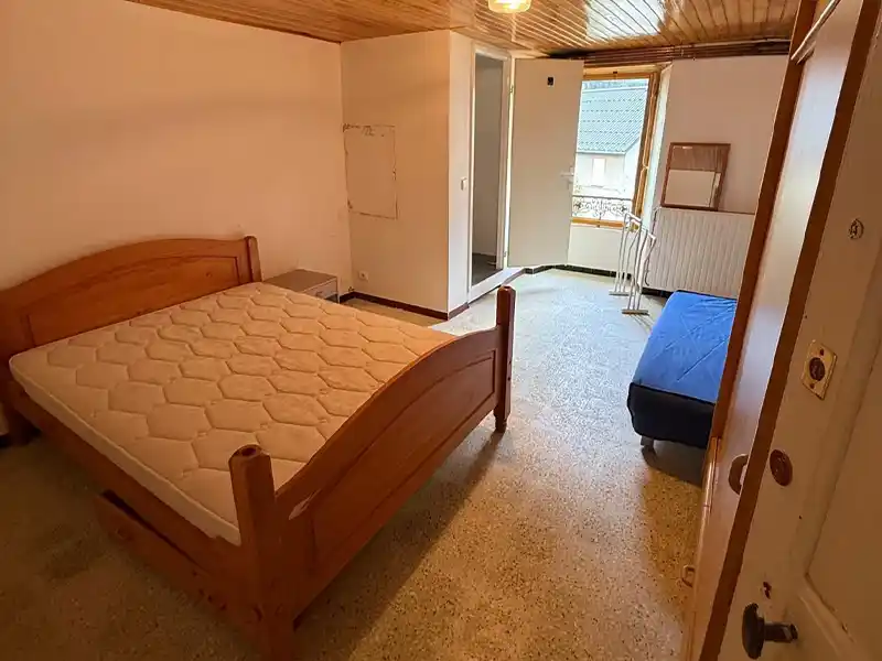 Chambre individuelle du chalet annexe du centre de vacances Enfance Populaire de Nice