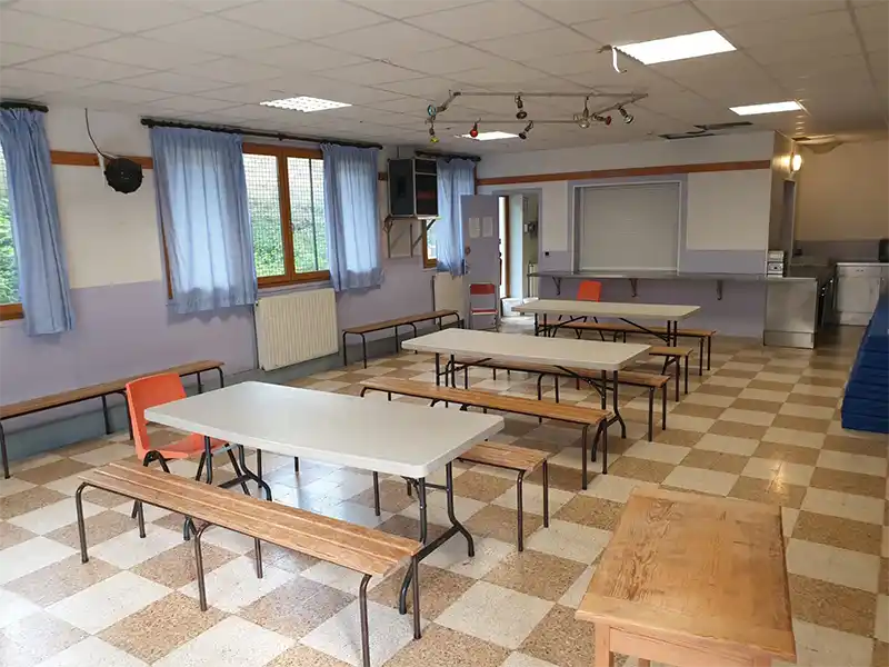 Première salle du chalet principal de l'Enfance Populaire de Nice